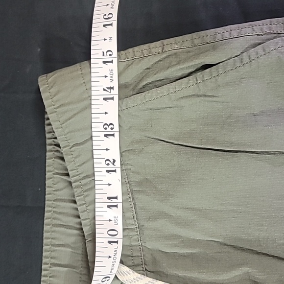 Vuori Ripstop Pants Army Green Womens Small with Drawstring and Zip Pockets - Picture 12 of 16